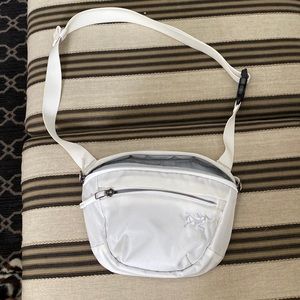 Arcteryx white pouch